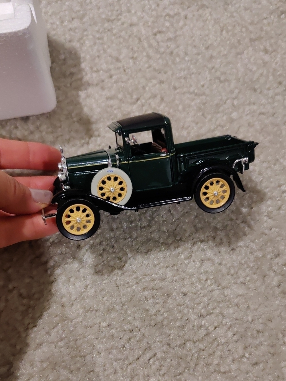 National Motor Museum Mint 1931 Ford Model A Pickup Truck 1:32 Scale Diecast Y2K